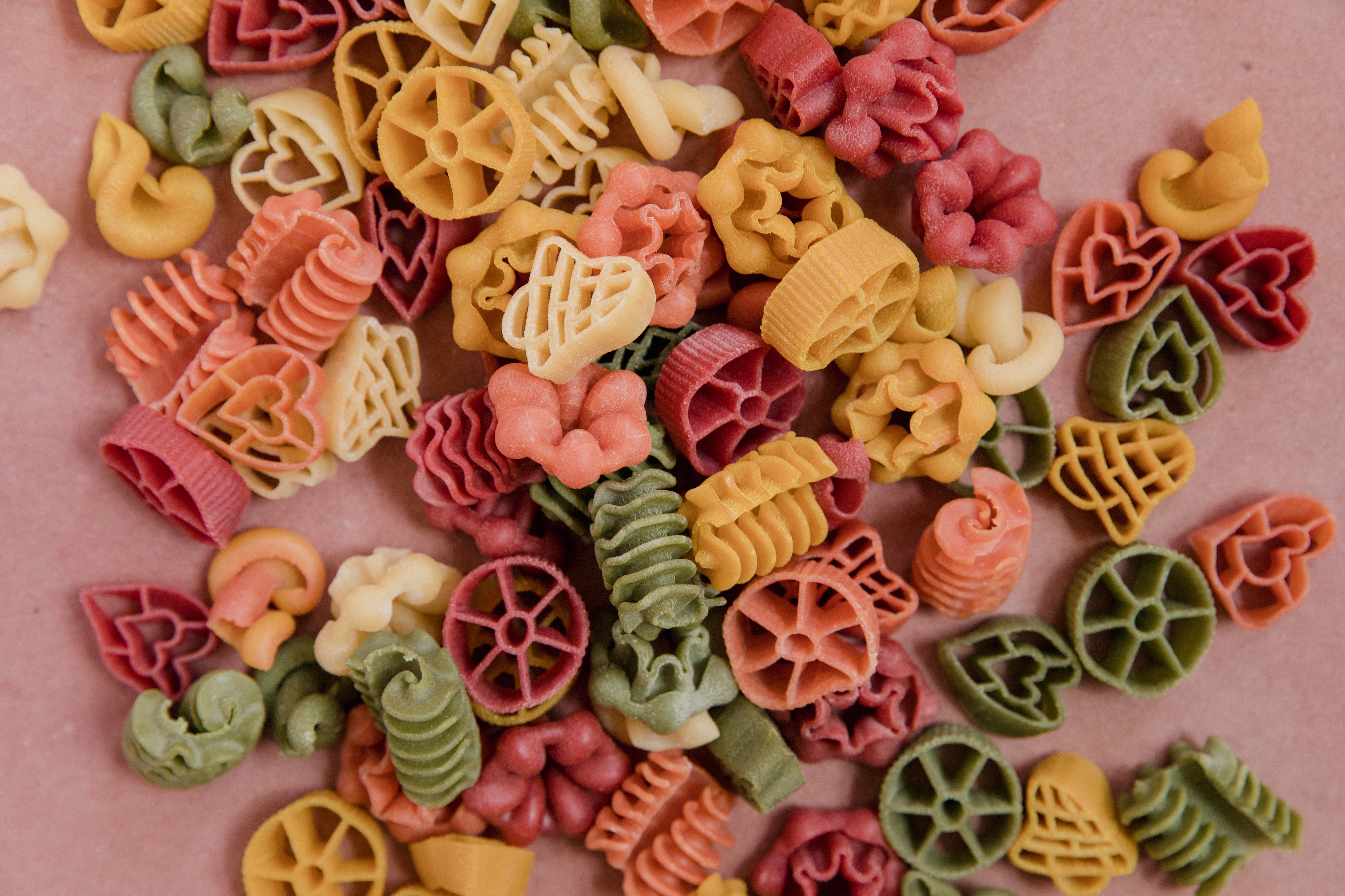 Multi-coloured dried pasta